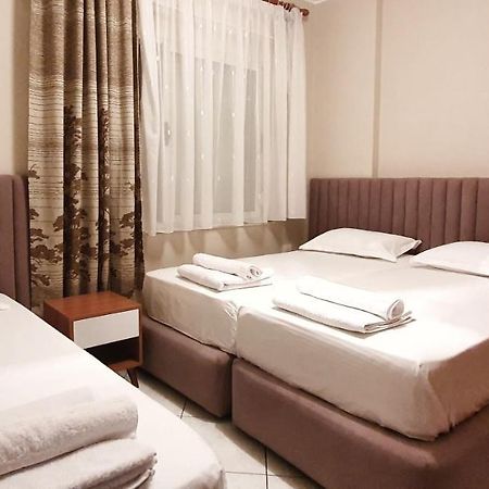 Numa Apartament Vlore Bagian luar foto