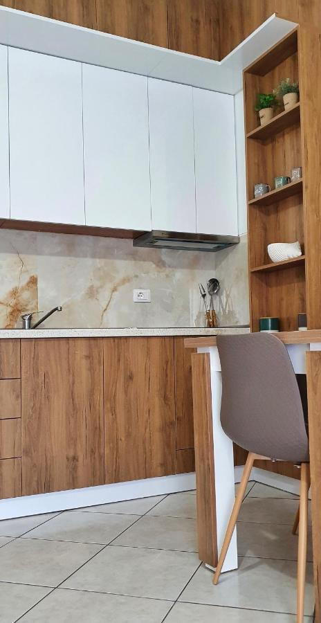 Numa Apartament Vlore Bagian luar foto
